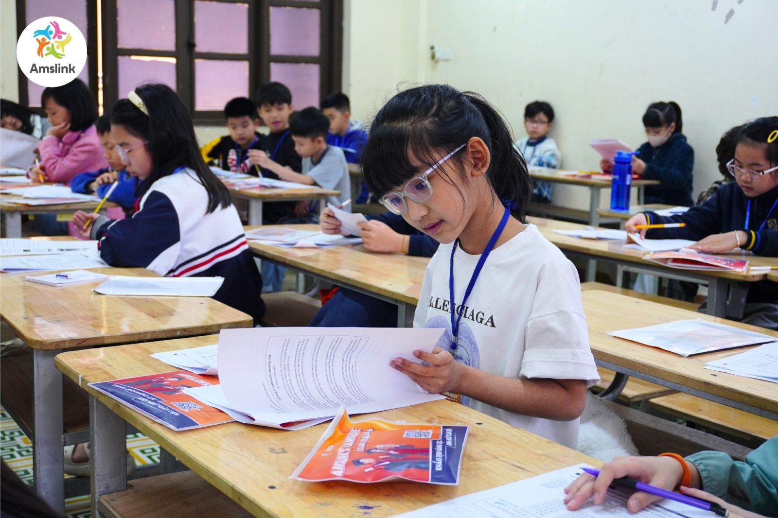 Các bài thi yêu cầu học sinh vận dụng kiến thức linh hoạt