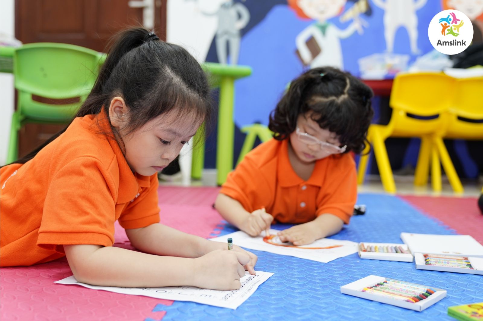Trò chơi nối từ vựng giúp con ghi nhớ tốt hơn